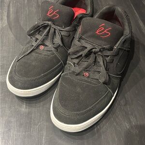 eS Accel Slim - Black and red